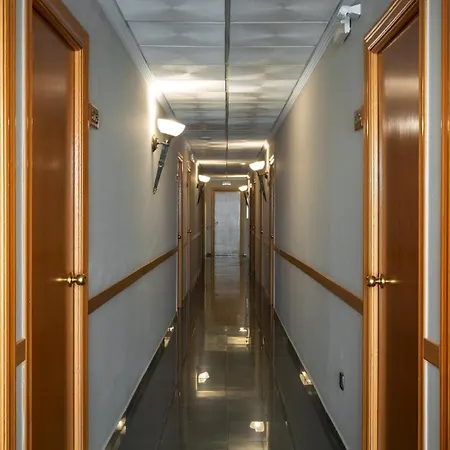 Zeus Hotel