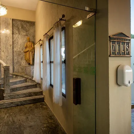Zeus Hotel