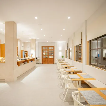 Zeus Hotel 3*