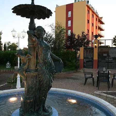 Zeus Hotel